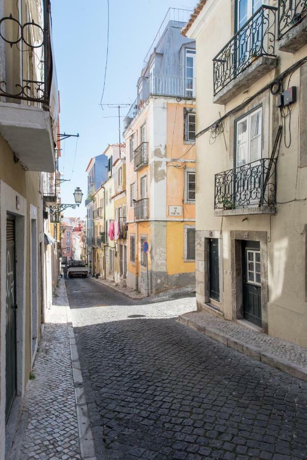 Cozy Apartment In Historic Center Lisbon Exterior photo